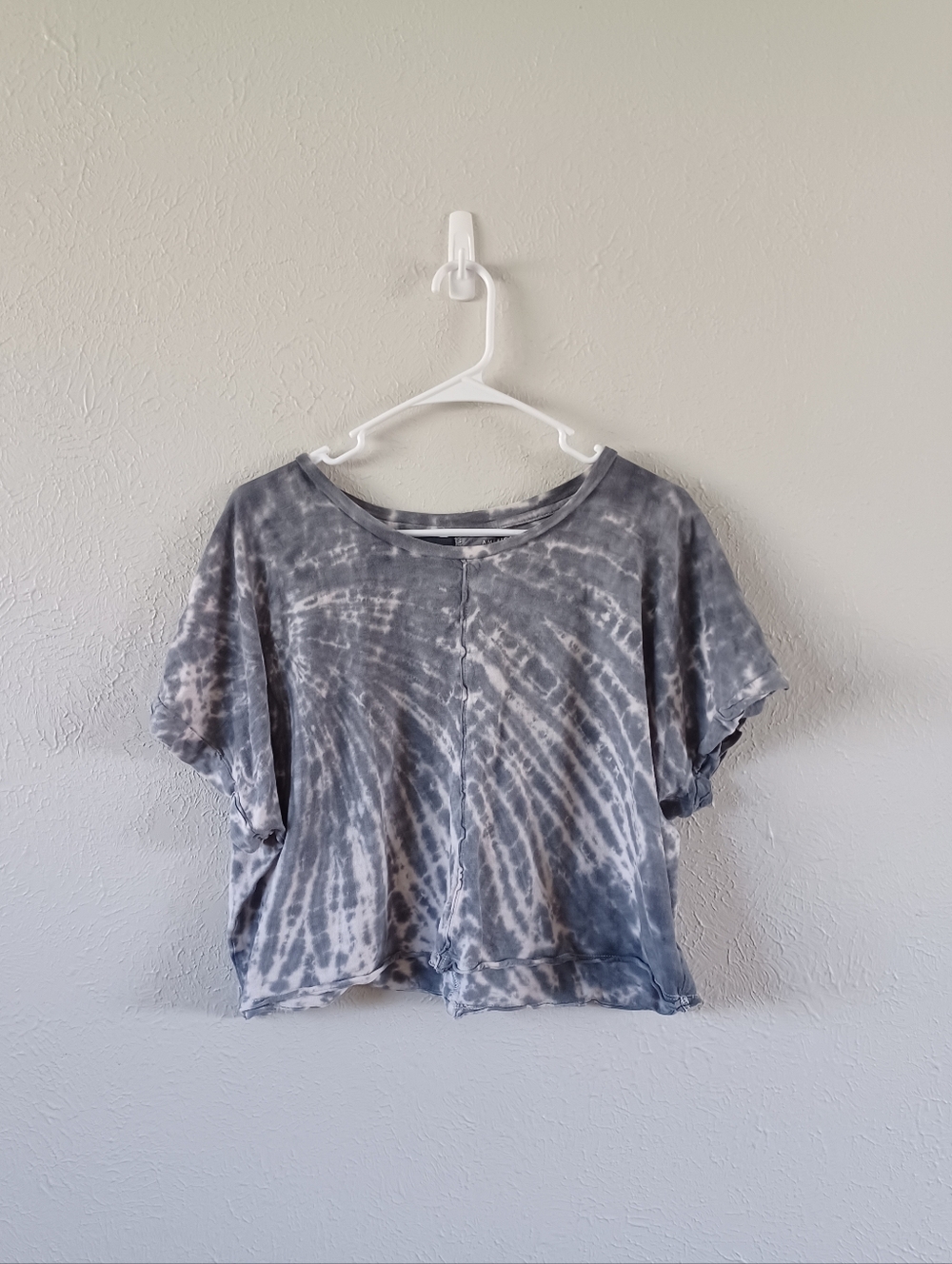 American Eagle Tie-Dye Gray Cropped Oversized Women’s T-Shirt